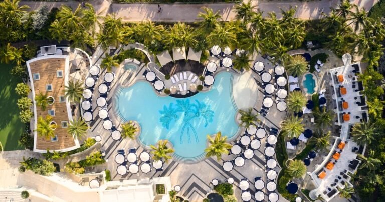 Pool and Cabanas — photo 5