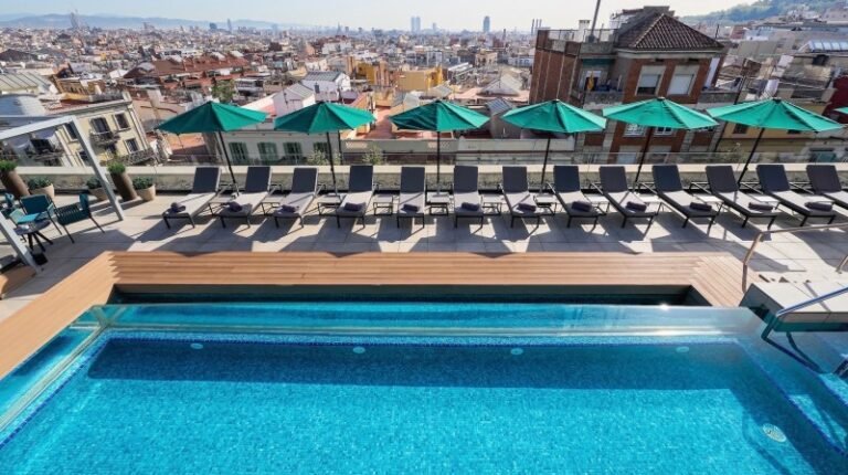 VIP Cabanas & Day Pool Pass — photo 4