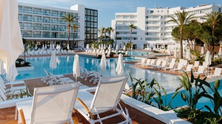 All Inclusive Day Pass with Buffet Lunch and Dinner in Ibiza — photo 5