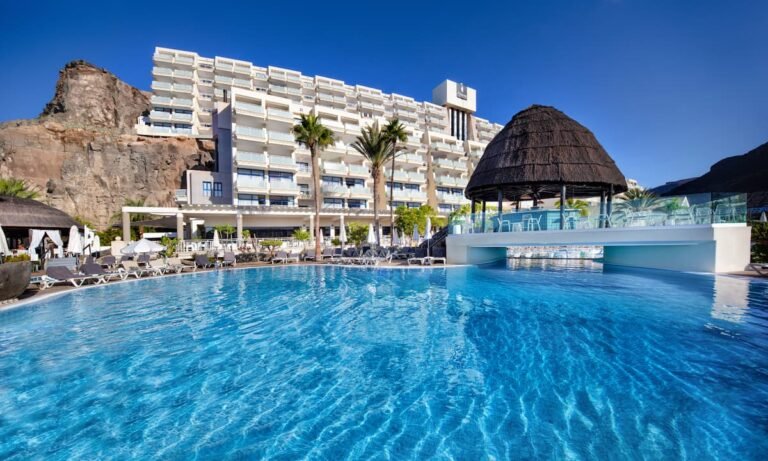 Day Pass — photo 3