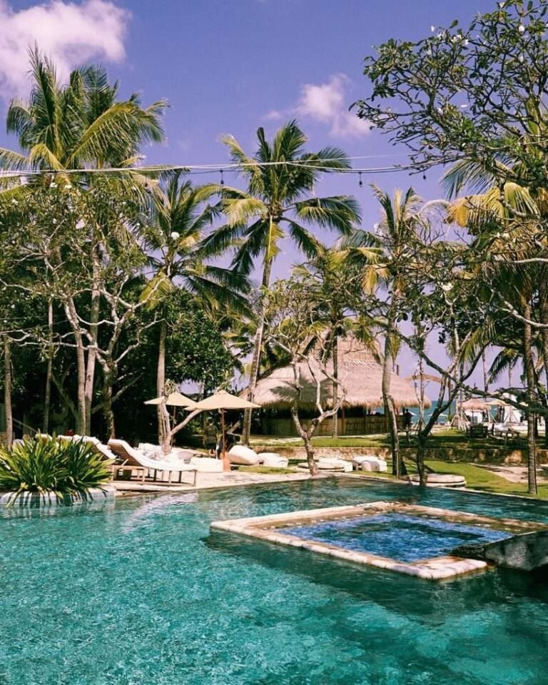 5-Star Feels, All-Day Deals — photo 4