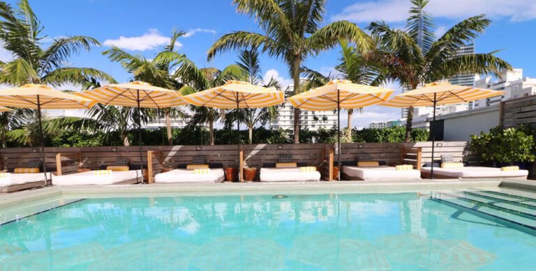 Beach Club in Miami — photo 5