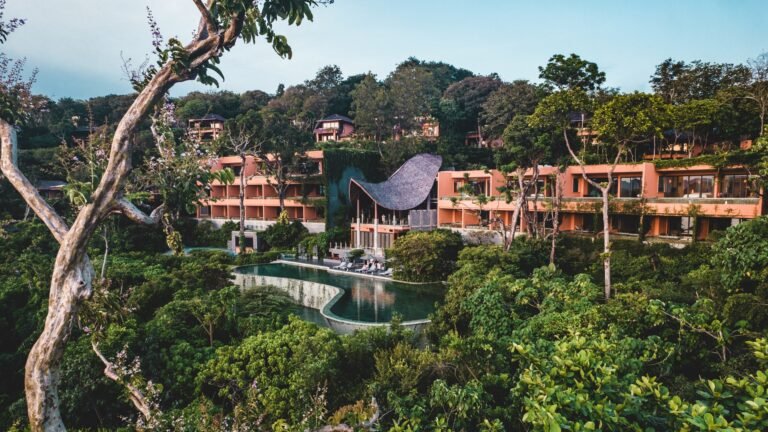 POOL ACCESS DAY PASS — photo 4