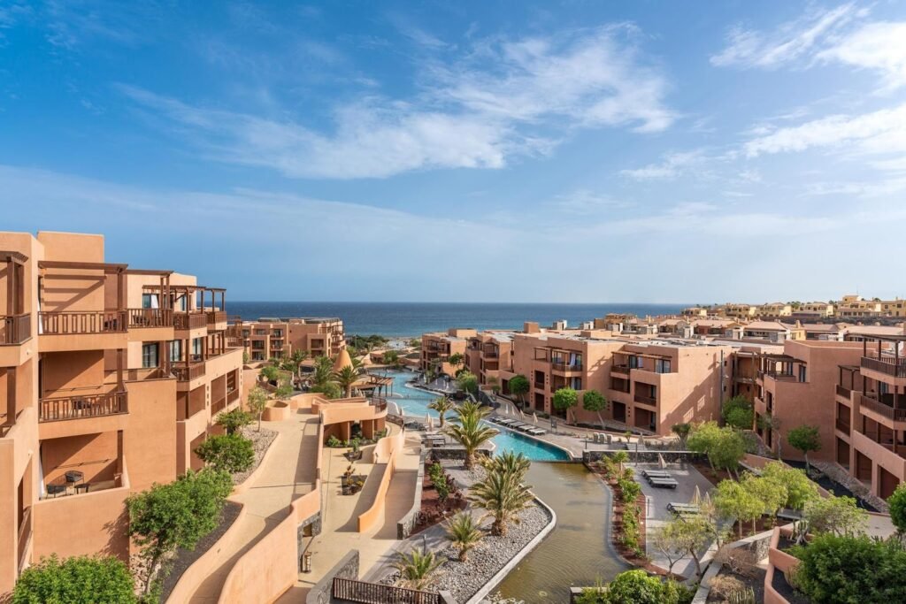 Full Resort