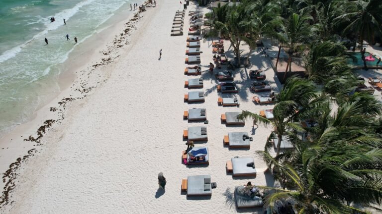 TULUMANIA BEACH CLUB